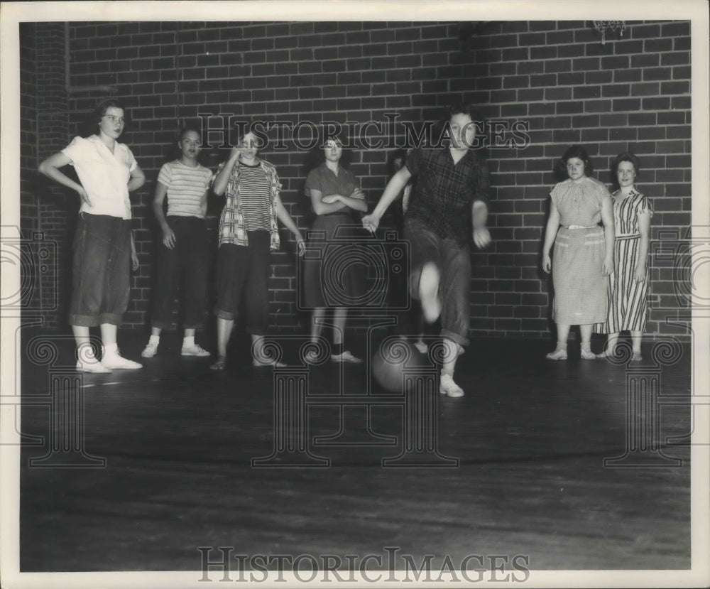 1951 Press Photo Alabama-Troy-Baptist Children's Home kids play kickball. - Historic Images