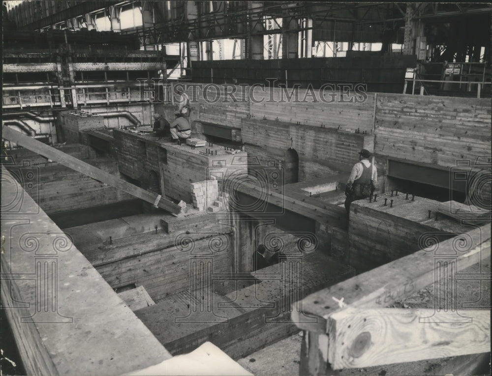 1951 Press Photo Alabama-Fairfield Steel Works are building new soaking pits. - Historic Images