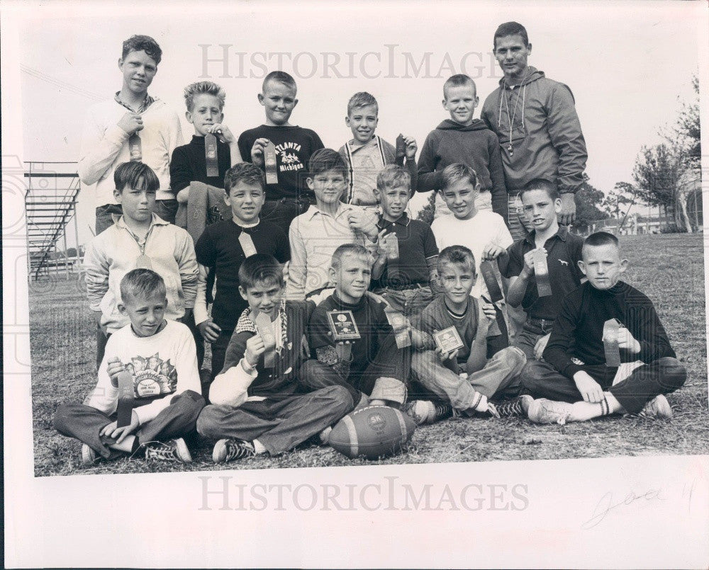 1963 St. Petersburg FL Rec Dept George Lynch Rag-Tag Football Squad Press Photo - Historic Images