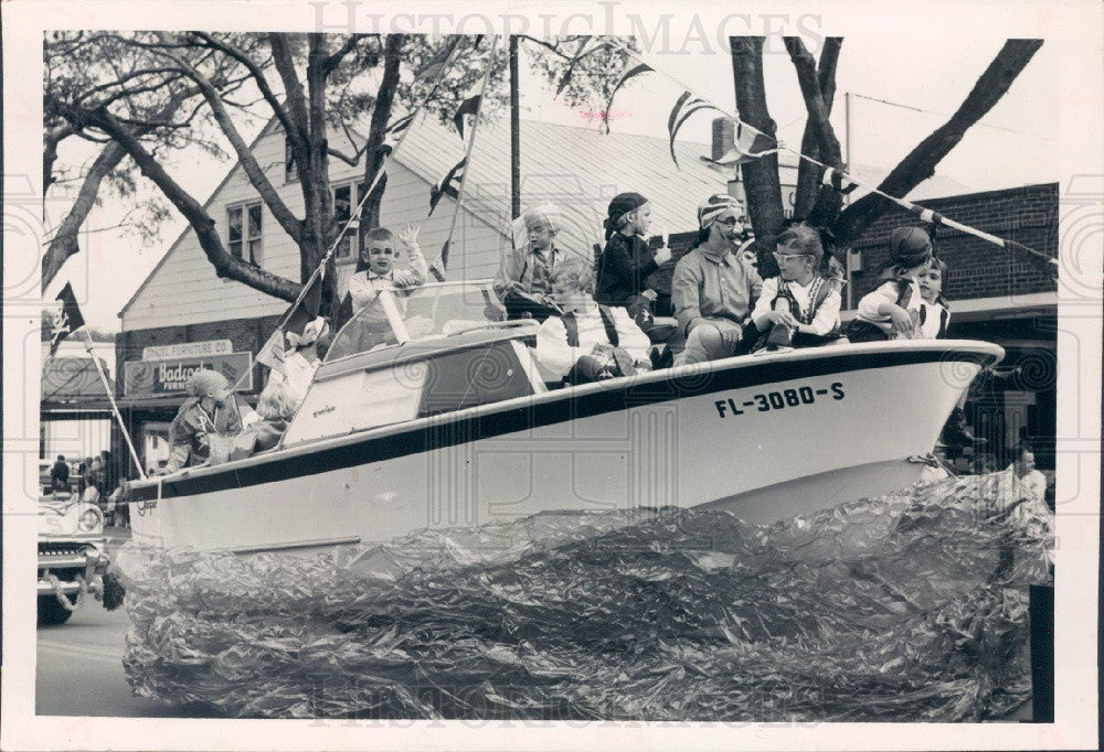 1960 Pasco County Florida Pirates Parade Float Press Photo - Historic Images