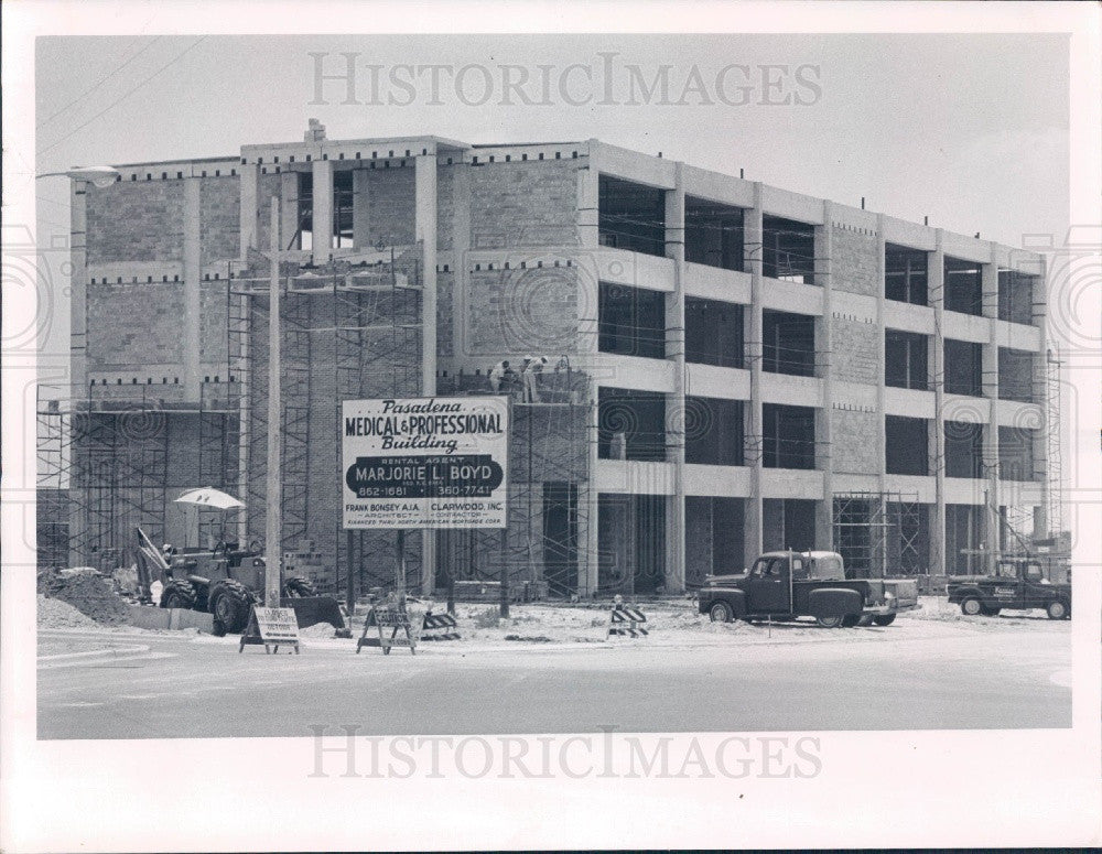 1966 St. Petersburg FL Pasadena Medical &amp; Professional Building Press Photo - Historic Images