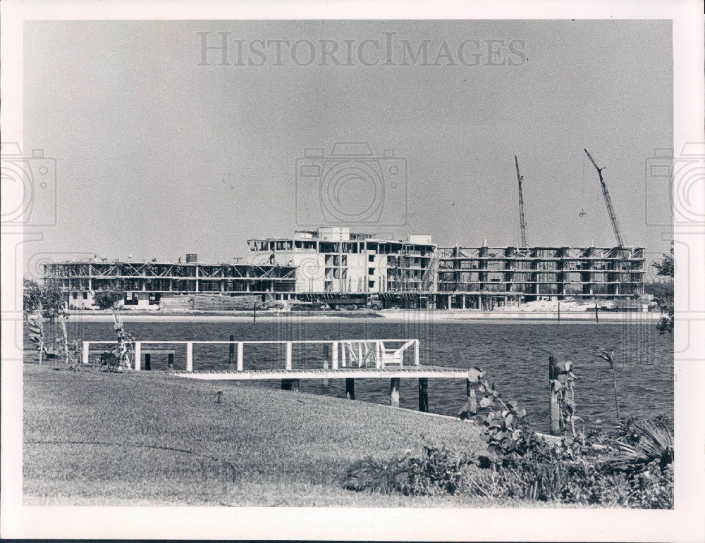 1961 St. Petersburg FL Pasadena Apts Boca Ciega Bay Construction Press Photo - Historic Images