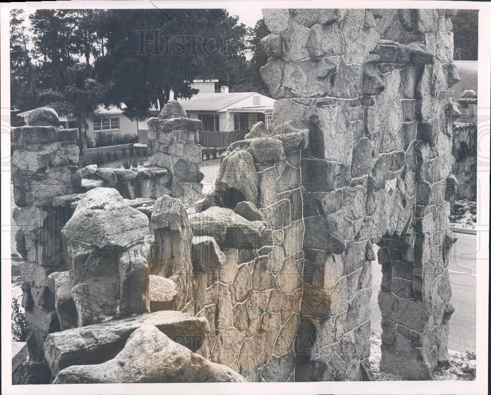 1964 St. Petersburg FL Pasadena Stone Walls 64th St South Press Photo - Historic Images