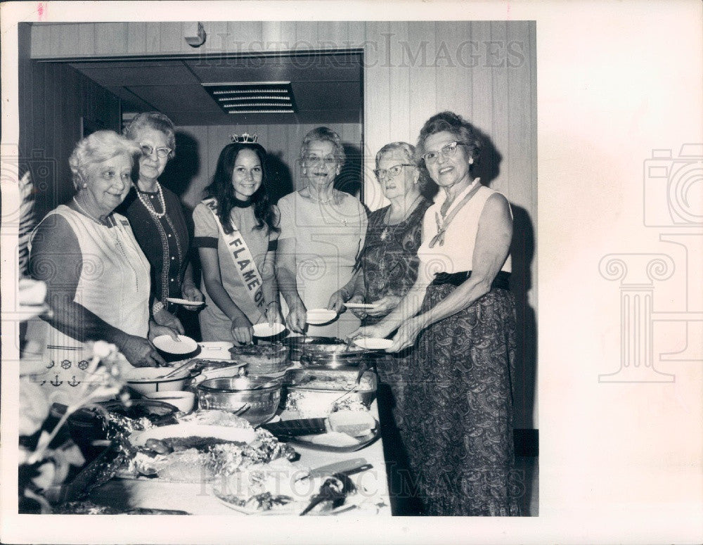 1972 SW Pasco County Florida Volunteer Fire Dept Lassies Press Photo - Historic Images