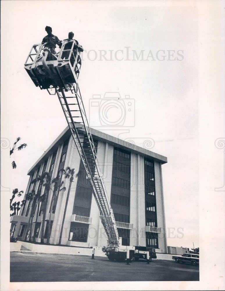 1976 SW Pasco County Florida Fire Dept Press Photo - Historic Images