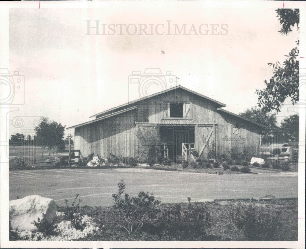 1975 Florida Pasco Trails Equestrian Area Barn Press Photo - Historic Images