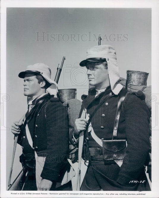1979 Hollywood Actors Movie Stars Doug McClure/Guy Stockwll Press Photo - Historic Images
