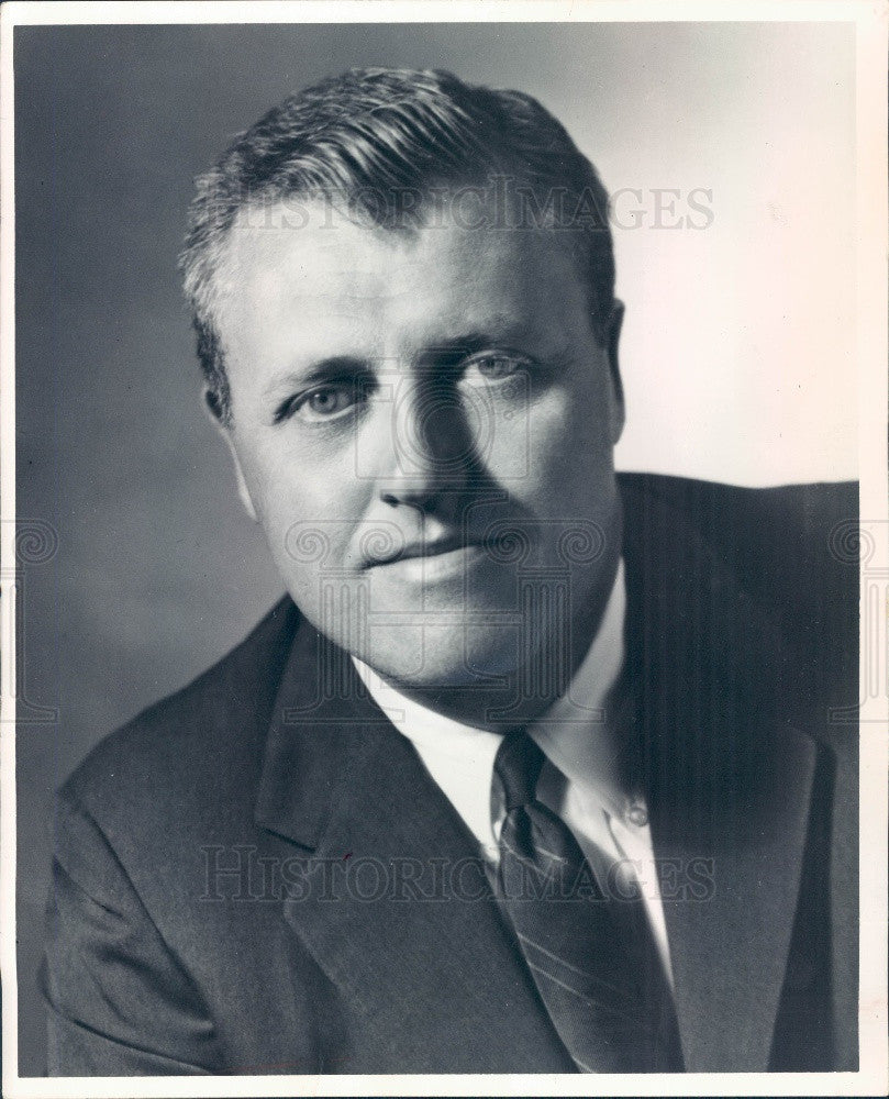 1967 K Mart S S Kresge Company VP &amp; General Manager C Lloyd Yohe Press Photo - Historic Images