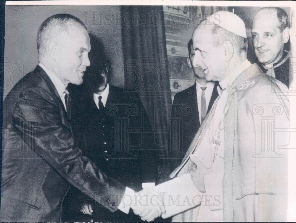 1965 US Astronaut John Glenn &amp; Pope Paul VI Press Photo - Historic Images