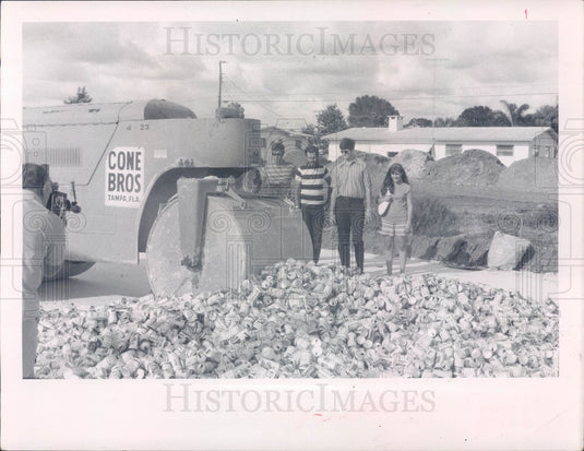 1970 Bradenton Florida Manatee Jr College Aluminum Cans Recycling Press Photo - Historic Images