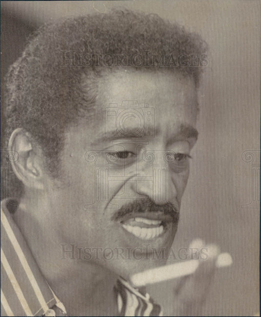 1973 Entertainer Sammy Davis Jr. Press Photo - Historic Images