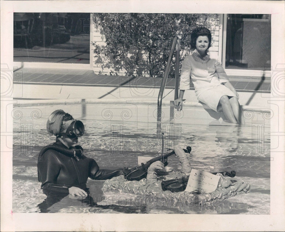 1965 St. Petersburg Florida Symphony Guild Tea Mrs. Vance Bishop Press Photo - Historic Images