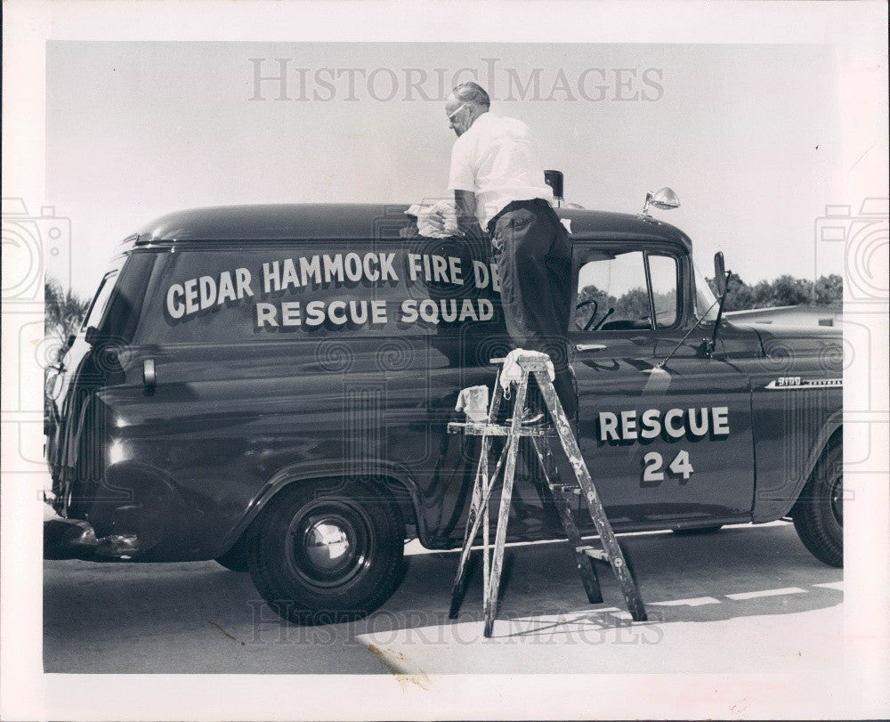 1965 Cedar Hammock Florida Fire Chief Chester Reardon &amp; Rescue Unit Press Photo - Historic Images