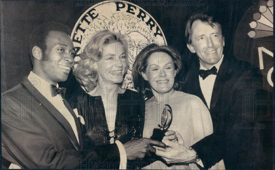 1970 Actors Cleavon Little/Lauren Bacall/Tammy Grimes/Fritz Weavor Press Photo - Historic Images