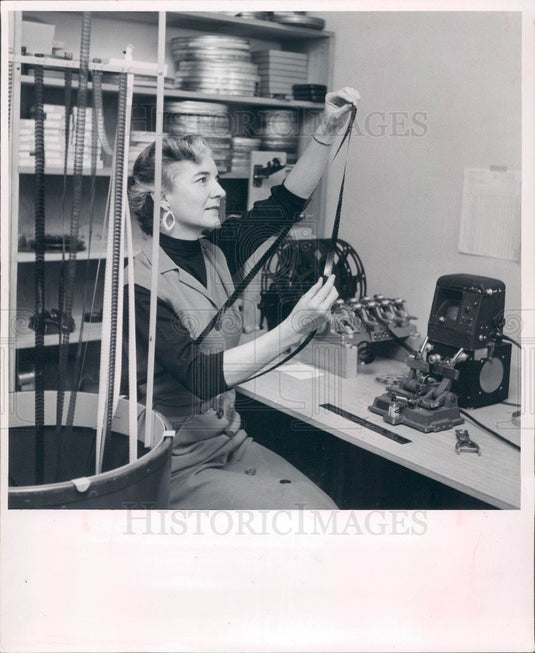 1956 St. Petersburg Florida Cartooning at Carey-Swain Studios Press Photo - Historic Images
