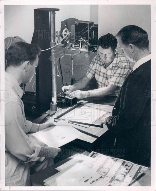 1956 St. Petersburg Florida Cartooning at Carey-Swain Studios Press Photo - Historic Images