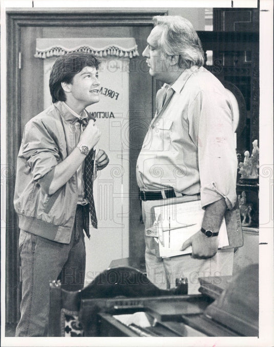 1986 Hollywood Actors Jason Bateman & Carmine Caridi TV Show Valerie Press Photo - Historic Images