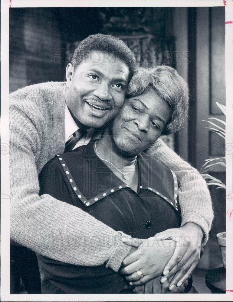 1959 Hollywood Actors Ossie Davis &amp; Claudia McNeil Press Photo - Historic Images