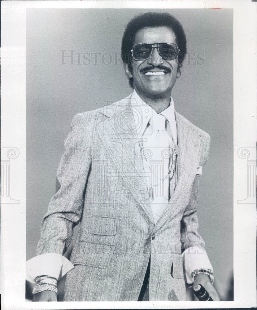 1977 American Entertainer/Dancer/Singer Sammy Davis Jr. Press Photo - Historic Images