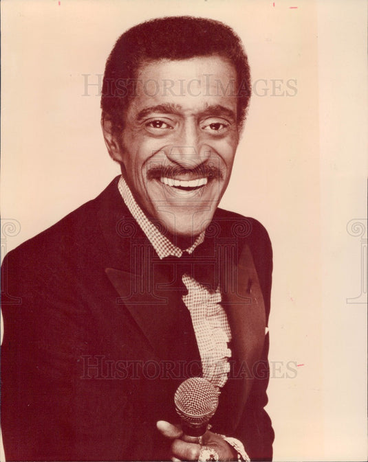 1982 American Entertainer/Dancer/Singer Sammy Davis Jr. Press Photo - Historic Images