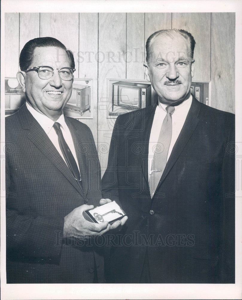 1966 Clearwater Florida Muntz Television Pres Keil &amp; Mayor Turner Press Photo - Historic Images