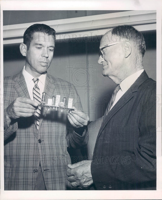 1966 Clearwater Florida Muntz Television Manager Rod Rowan Press Photo - Historic Images