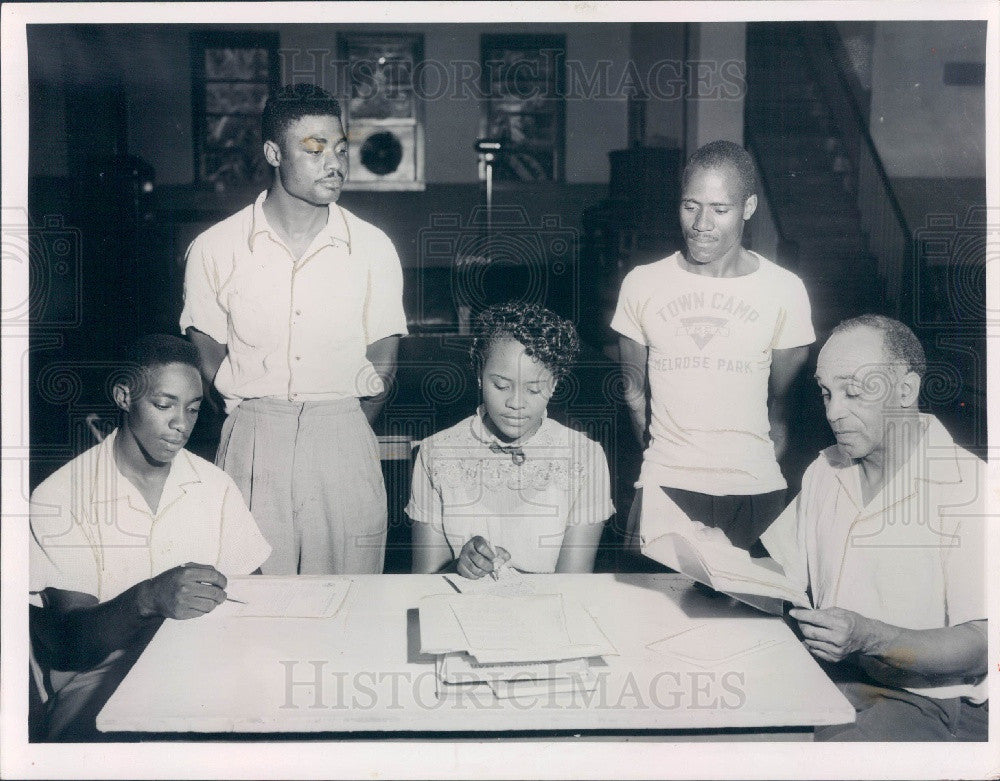 1953 St. Petersburg Florida Melrose Branch YMCA Staff Press Photo - Historic Images