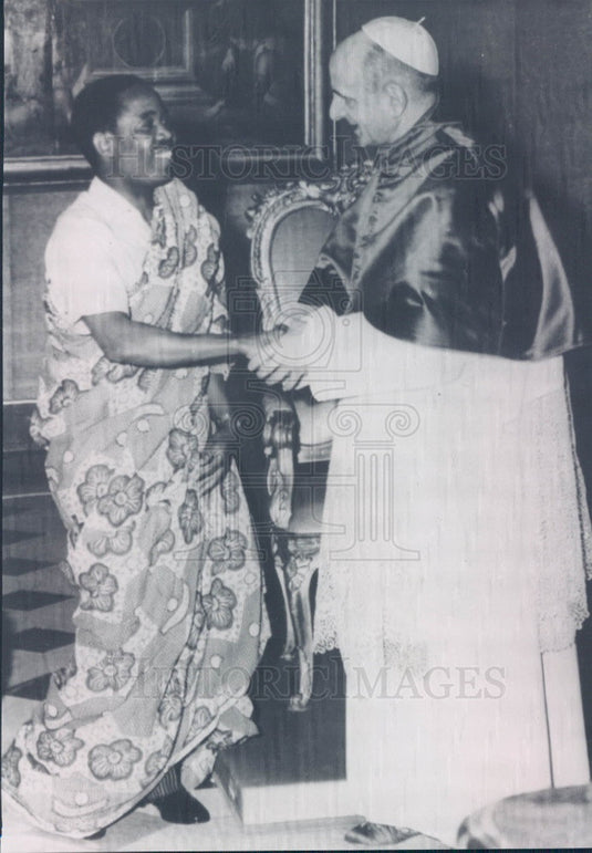 1965 Pope Paul VI & Zambia Republic Ambassador Katilungu Press Photo - Historic Images