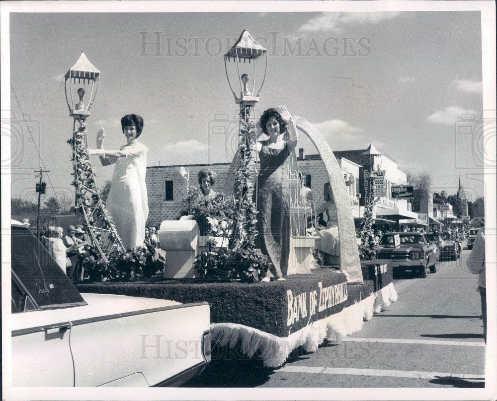 1972 Zephyrhills FL Founders Day Parade Bank of Zephyrhills Float Press Photo - Historic Images