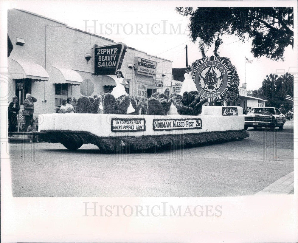 1975 Zephyrhills FL Founders Day Parade Plant City VFW Post Float Press Photo - Historic Images