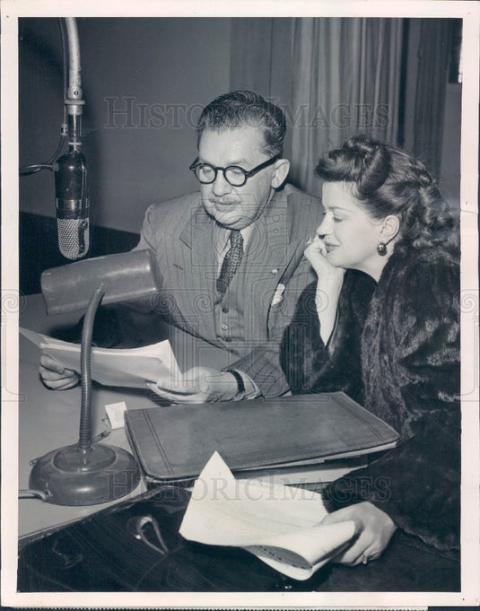 1948 Hollywood Actors Rosemary DeCamp & Jean Hersholt Press Photo - Historic Images