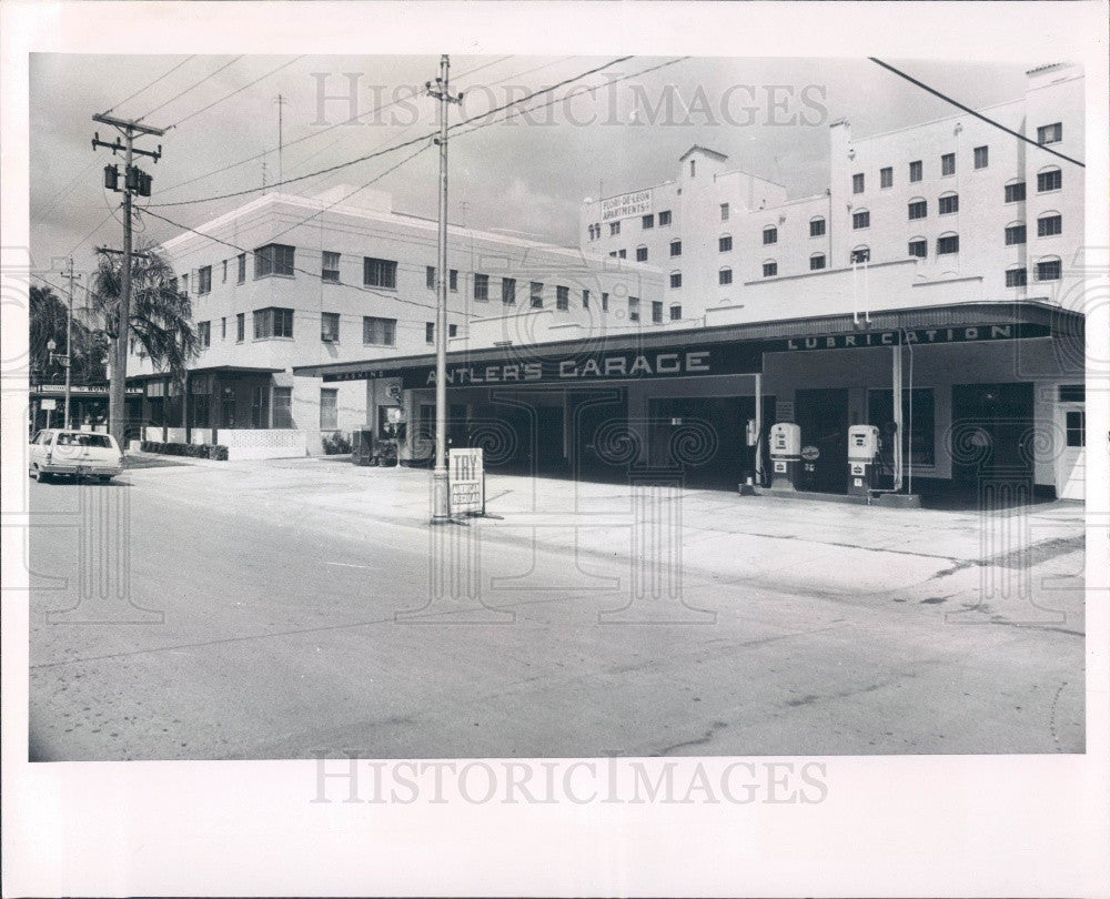 1966 St Petersburg Florida Bond Hotel &amp; Antler&#39;s Garage Press Photo - Historic Images