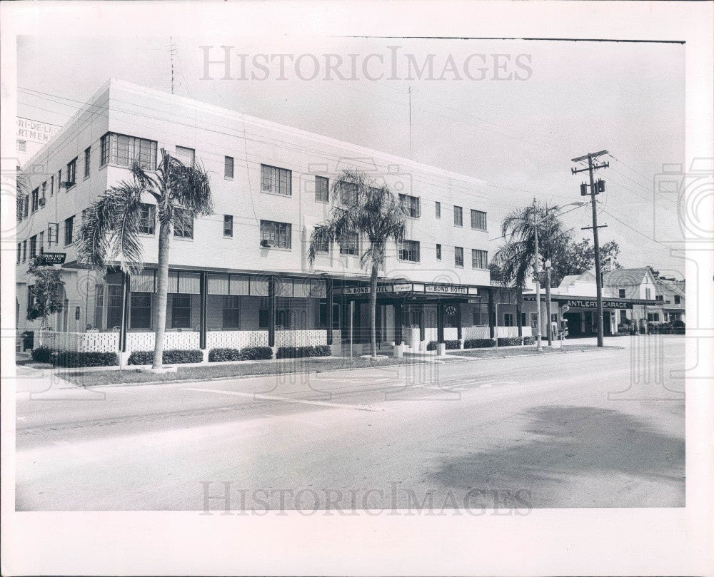 1966 St Petersburg Florida Bond Hotel &amp; Antler&#39;s Garage Press Photo - Historic Images