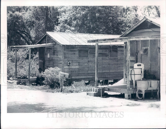 1977 Brooksville Florida Carl Street Condemned Homes Press Photo - Historic Images