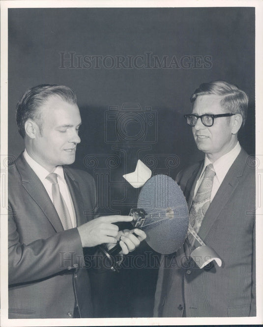 1971 Honeywell Aerospace ATS Satellite Model Press Photo - Historic Images