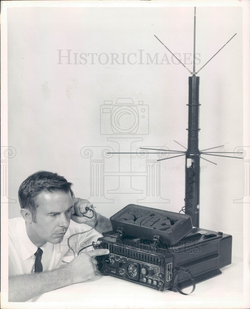 1970 Honeywell Aerospace Portable Navigation Satellite Locator Sys Press Photo - Historic Images