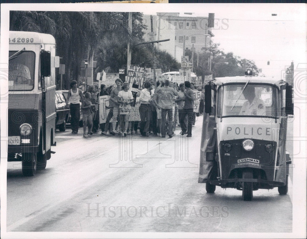 1971 St. Petersburg Florida Spark Rally Jesus March Press Photo - Historic Images