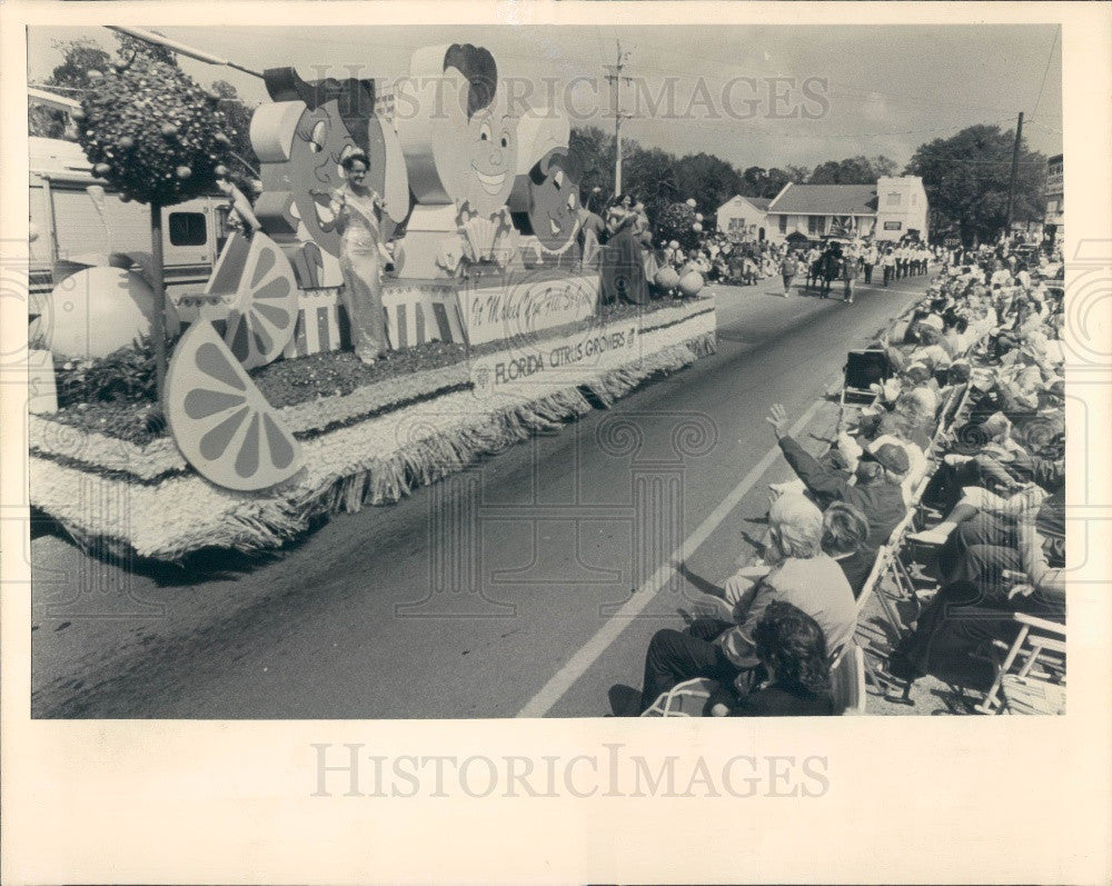 1991 Plant City Florida Strawberry Festival Parade Press Photo - Historic Images