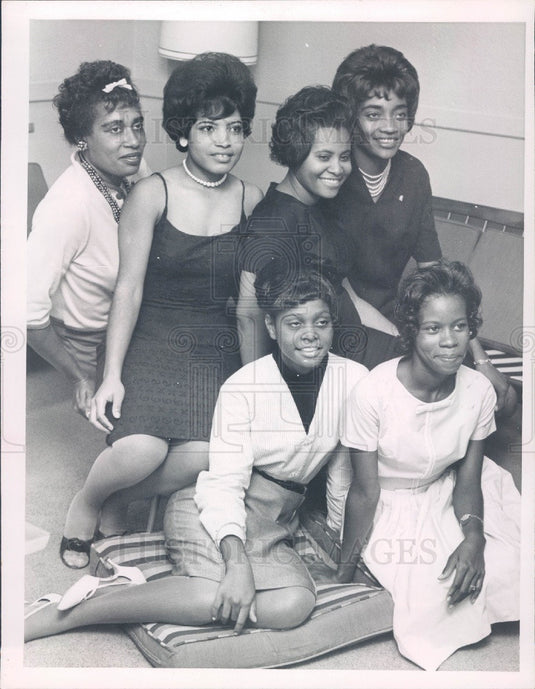 1963 St. Petersburg Florida Sportsman's Club Beauty Contestants Press Photo - Historic Images