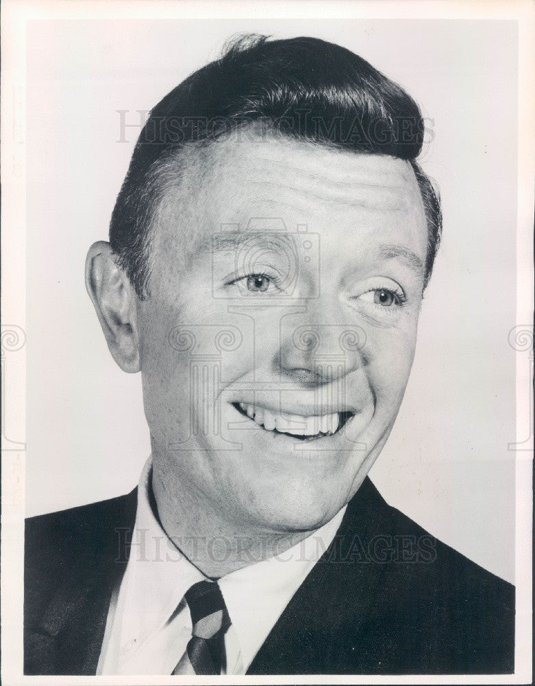 1962 TV Game Show Host Bob Kennedy of Window Shopping Press Photo - Historic Images