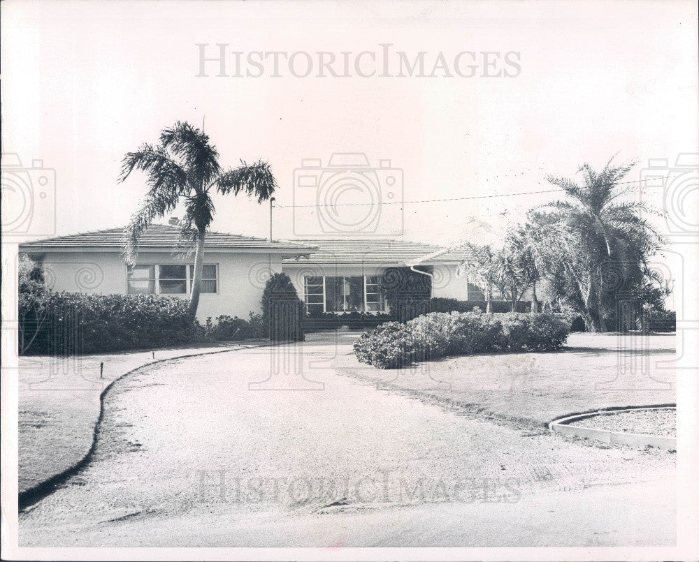 1965 St. Petersburg Florida First Baptist Church Pastor Home Press Photo - Historic Images