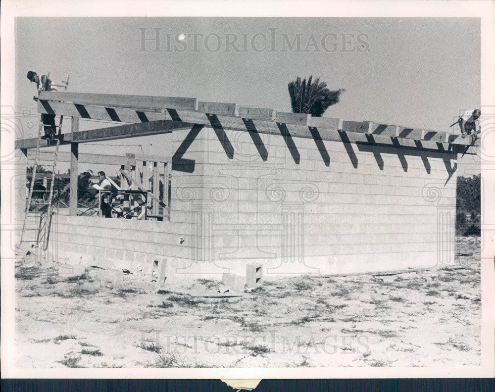 1961 Englewood Florida Chamber of Commerce Building Construction Press Photo - Historic Images