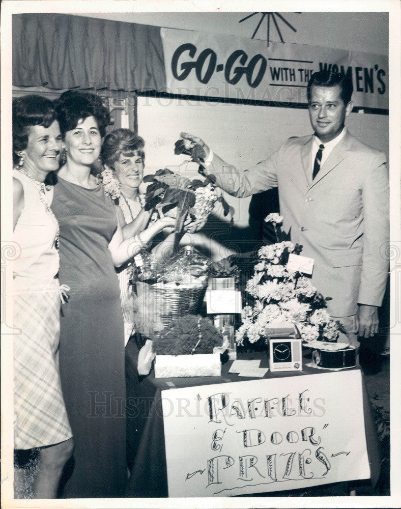 1967 St. Petersburg Beach FL Womens Chamber of Commerce Go-Go Dance Press Photo - Historic Images