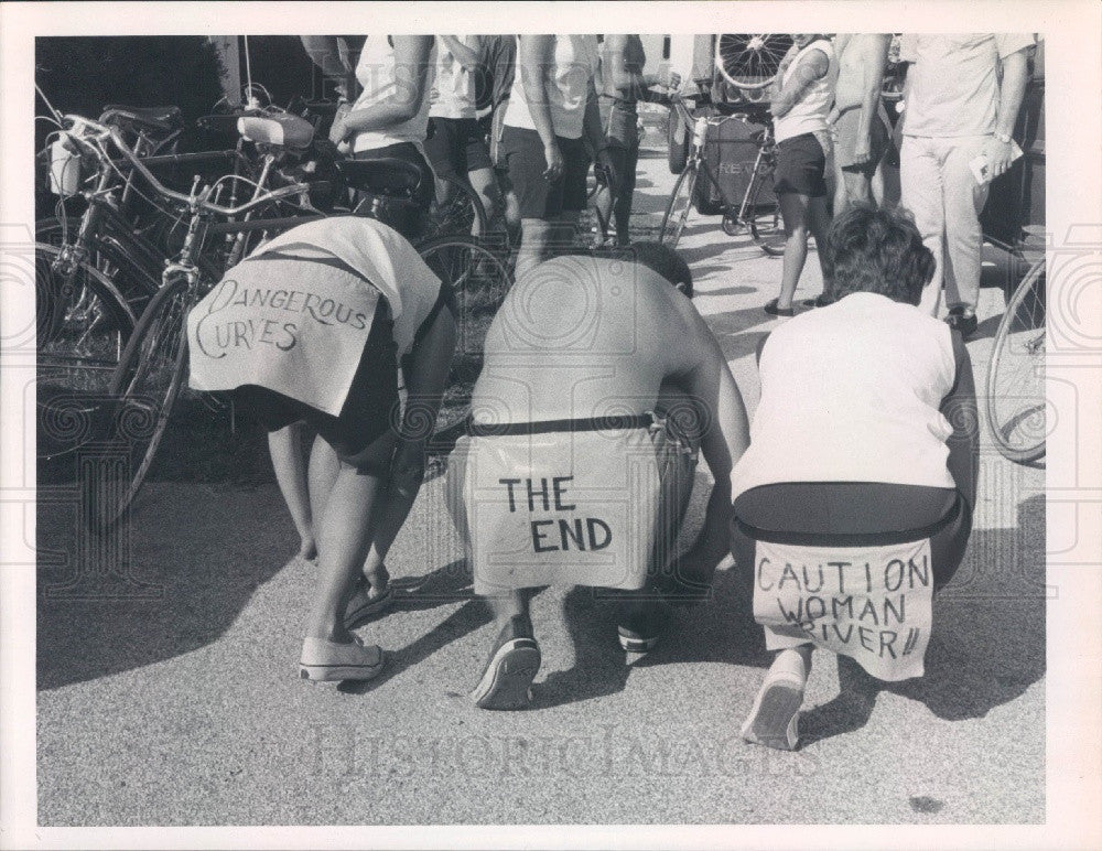 1969 IN Taylor Univ Wandering Wheels Cycling Students in Florida Press Photo - Historic Images