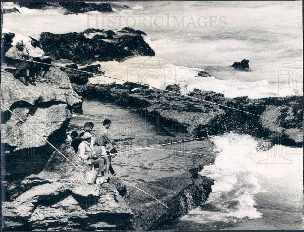 1975 Casablanca Morocco Surf Fishing Press Photo - Historic Images