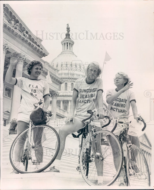 1975 Pinellas County FL Bike Ride Suncoast Seabird Sanctuary Press Photo - Historic Images