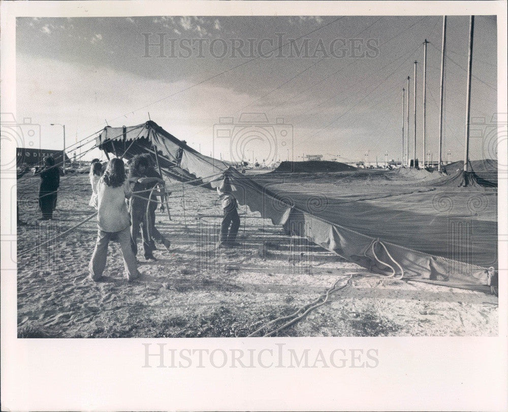 1976 St. Petersburg Florida Christ is the Answer Tent Revival Press Photo - Historic Images