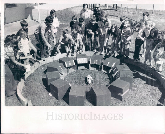 1972 St Petersburg Florida Cathedral of St. Jude Mardi Gras Festival Press Photo - Historic Images