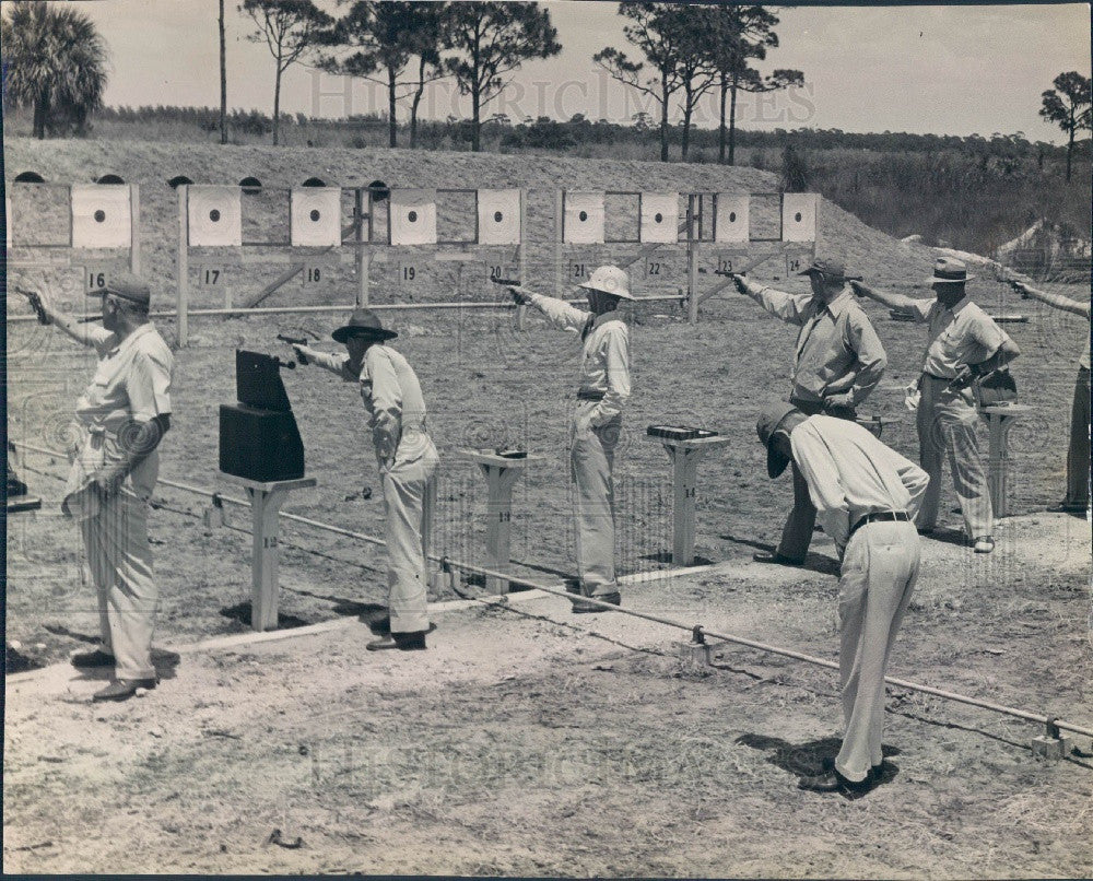 1941 Florida Camp Blanding Pistol Shoot  Press Photo - Historic Images