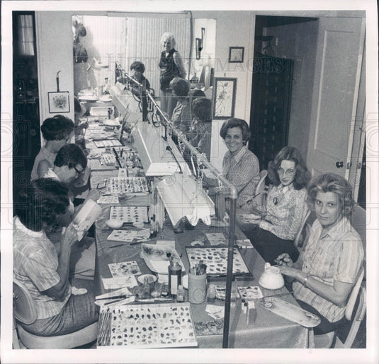 1977 St. Petersburg Florida China Painters Guild Freitas & Ferro Press Photo - Historic Images